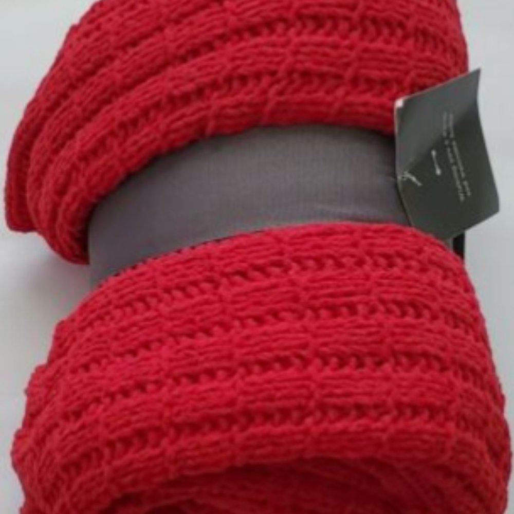Red Chenille Throw Blanket - Picture 3 of 6